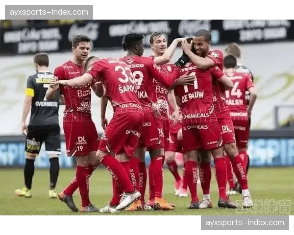 保级六队主帅齐聚德甲月度发布会，气氛凝重仅谈比赛